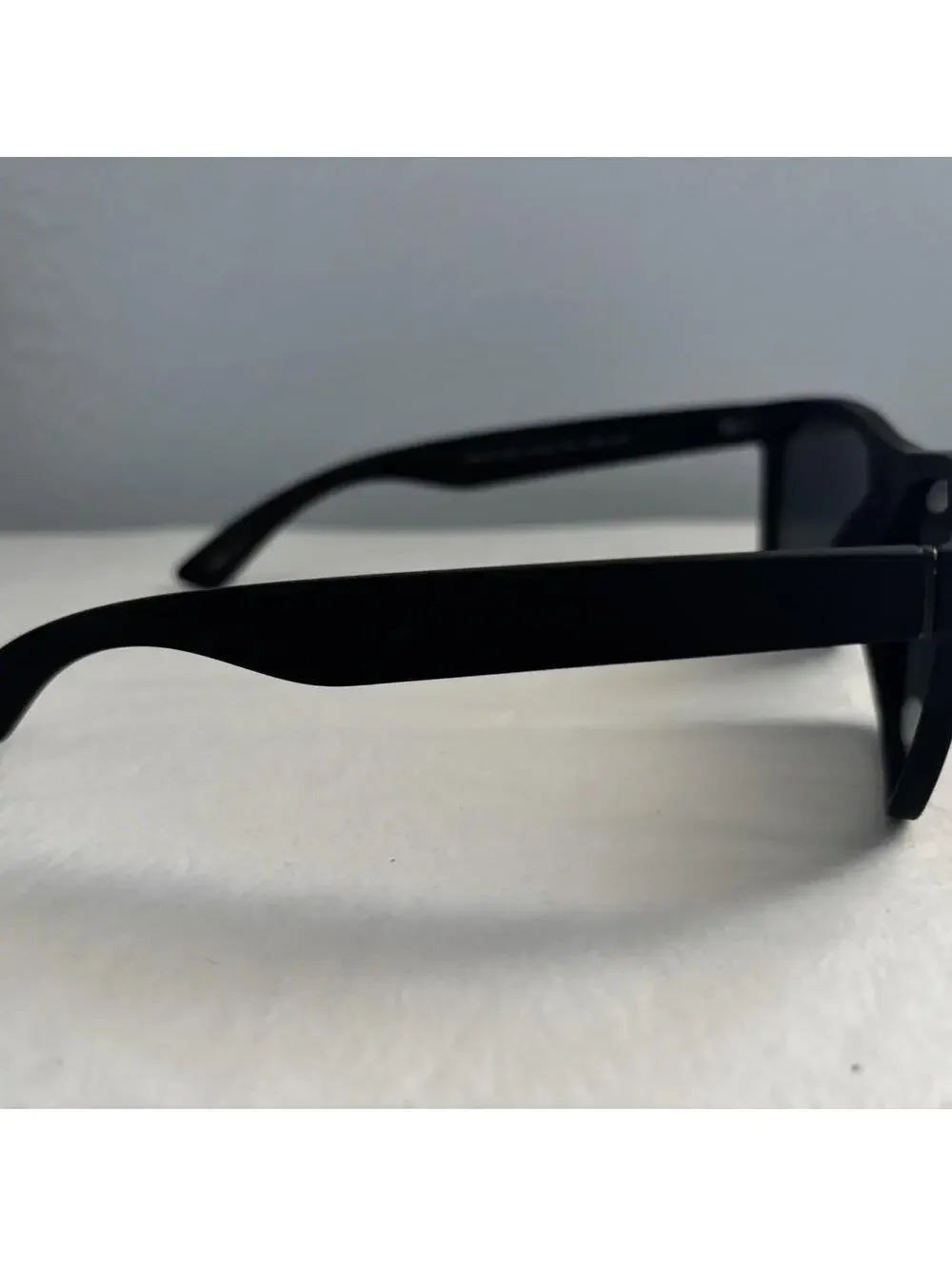 Foster Grant Men's Polarized Sunglasses Black Frame